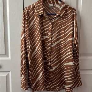 A NEW DAY women’s tiger print LS shirt.